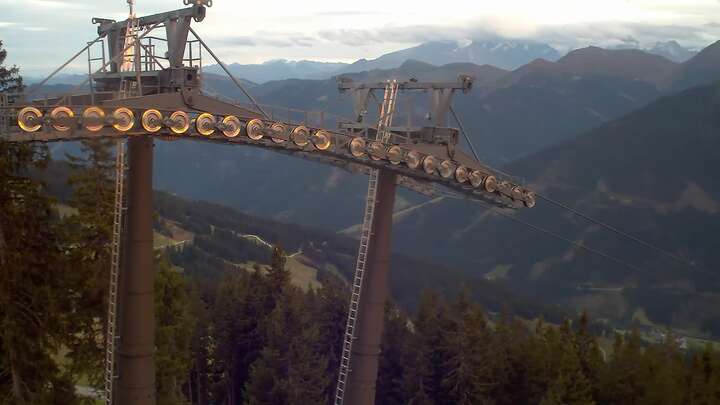 Saalbach Kohlmaiskopf snow cam captured at 20 September 2026 at 7:40 pm GMT+2