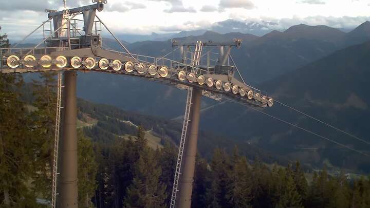 Saalbach Kohlmaiskopf snow cam captured at 21 September 2026 at 7:23 pm GMT+2