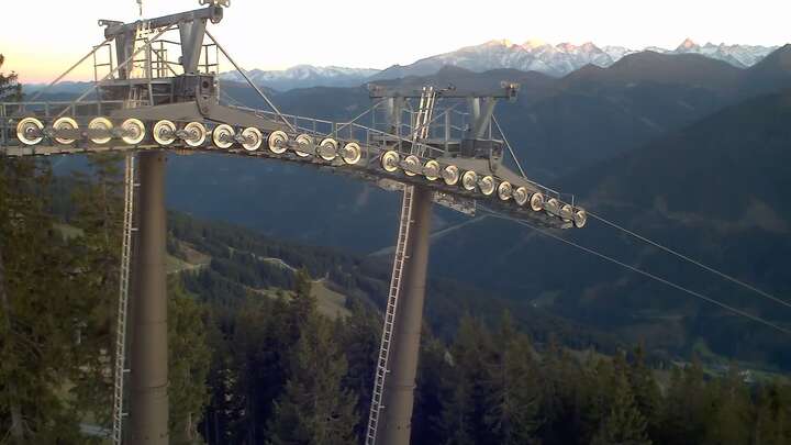 Saalbach Kohlmaiskopf snow cam captured at 27 September 2026 at 7:08 pm GMT+2