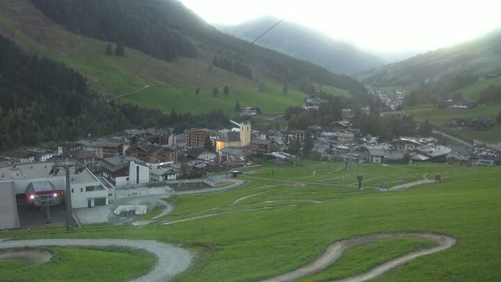 Saalbach Kohlmais Tal snow cam captured at 22 September 2026 at 7:30 pm GMT+2