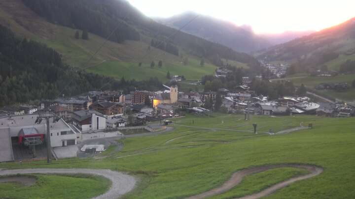 Saalbach Kohlmais Tal snow cam captured at 25 September 2026 at 7:30 pm GMT+2