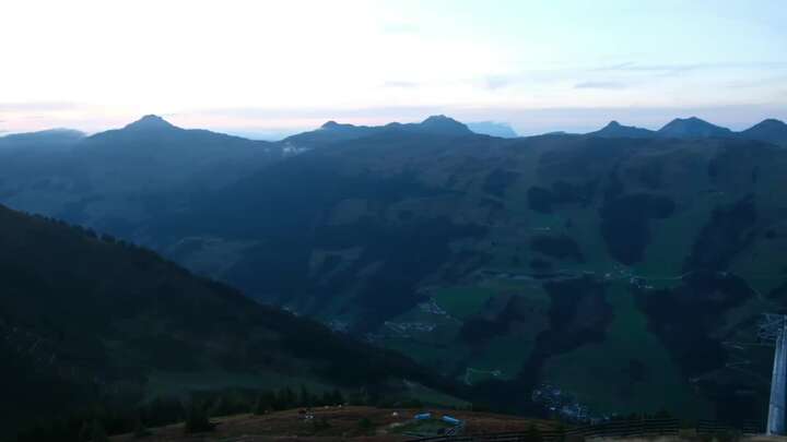 Saalbach Zwölferkogel snow cam captured at 17 September 2026 at 10:11 pm GMT+2