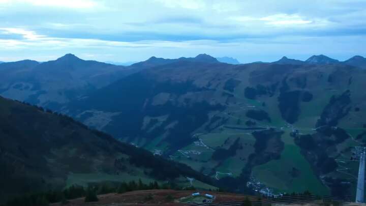 Saalbach Zwölferkogel snow cam captured at 20 September 2026 at 7:40 pm GMT+2