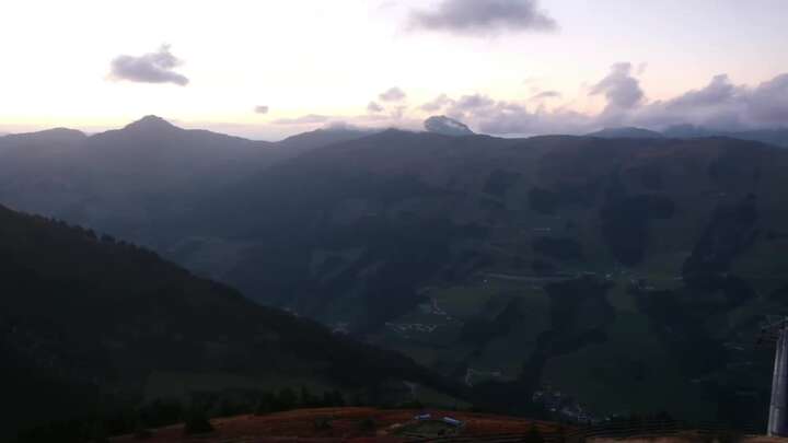 Saalbach Zwölferkogel snow cam captured at 22 September 2026 at 7:46 pm GMT+2