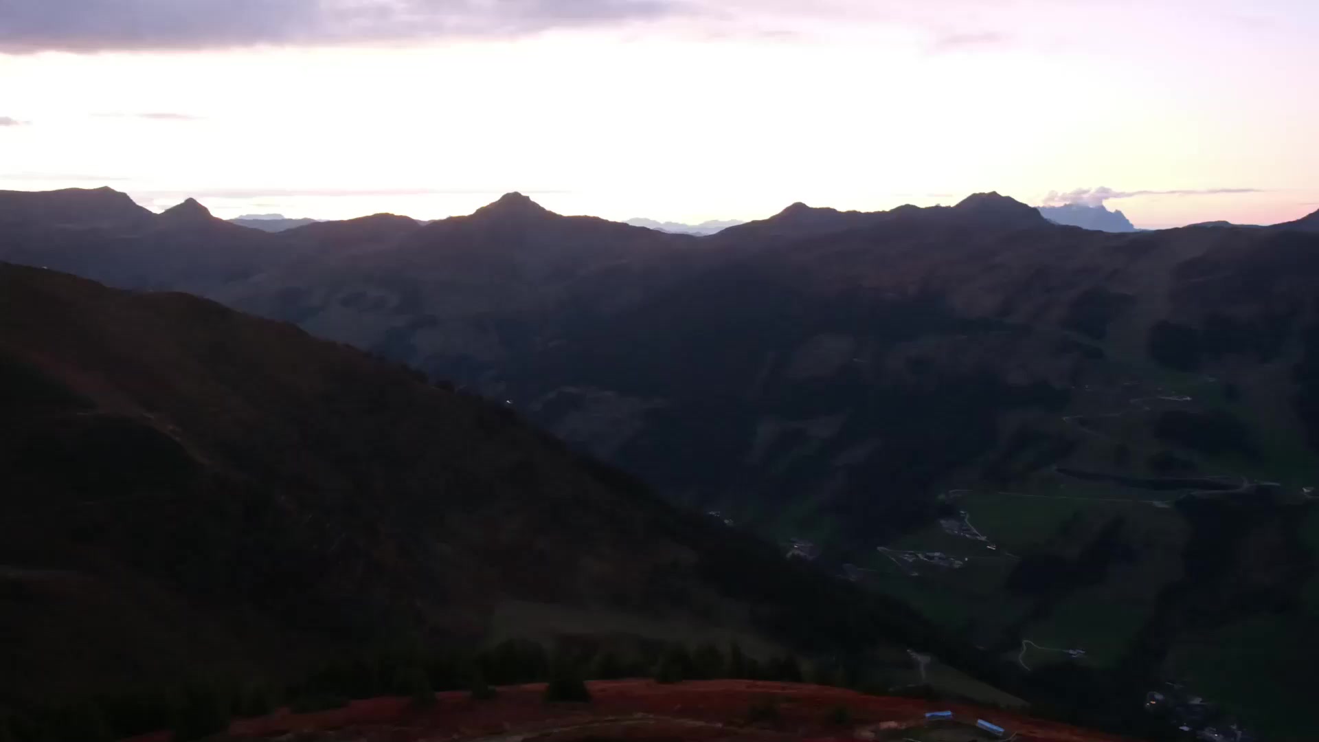 Saalbach Zwölferkogel snow cam captured at 5 October 2026 at 7:17 pm GMT+2