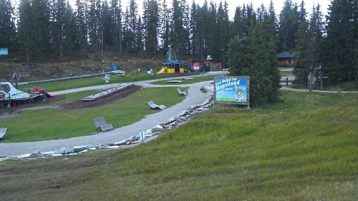Schladming Hopsi Express Base Station snow cam captured at 17 September 2026 at 10:11 pm GMT+2