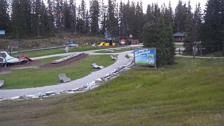 Schladming Hopsi Express Base Station snow cam captured at 18 September 2026 at 7:31 pm GMT+2
