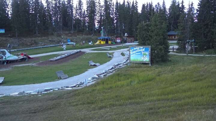 Schladming Hopsi Express Base Station snow cam captured at 21 September 2026 at 7:23 pm GMT+2