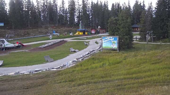 Schladming Hopsi Express Base Station snow cam captured at 22 September 2026 at 7:30 pm GMT+2