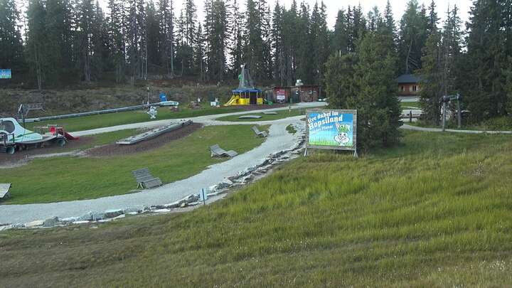 Schladming Hopsi Express Base Station snow cam captured at 23 September 2026 at 6:58 pm GMT+2