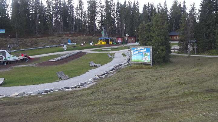 Schladming Hopsi Express Base Station snow cam captured at 26 September 2026 at 6:58 pm GMT+2