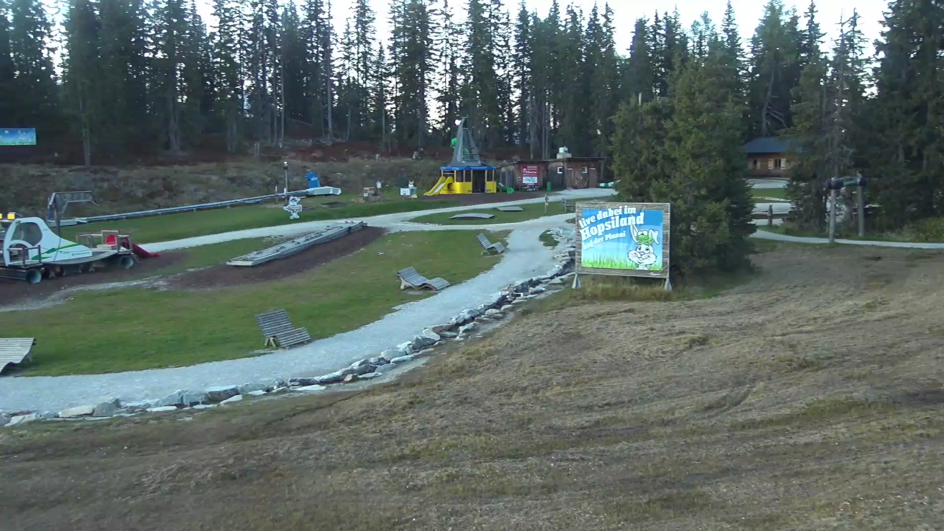 Schladming Hopsi Express Base Station snow cam captured at 3 October 2026 at 6:39 pm GMT+2