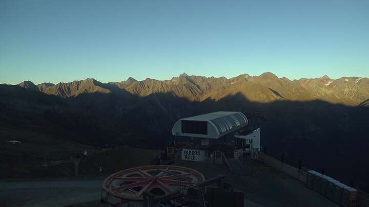 Sölden Seekogl snow cam captured at 15 September 2026 at 7:15 pm GMT+2