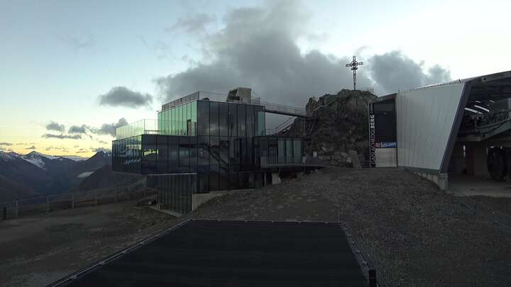 Sölden Gaislachkogl snow cam captured at 14 September 2026 at 7:47 pm GMT+2