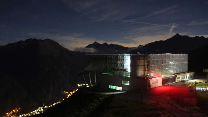 Sölden Giggijoch snow cam captured at 21 September 2026 at 11:40 pm GMT+2