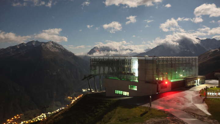 Sölden Giggijoch snow cam captured at 24 September 2026 at 11:47 pm GMT+2