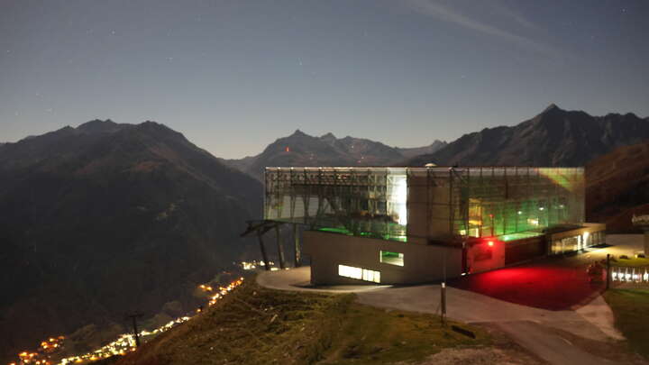 Sölden Giggijoch snow cam captured at 28 September 2026 at 11:57 pm GMT+2