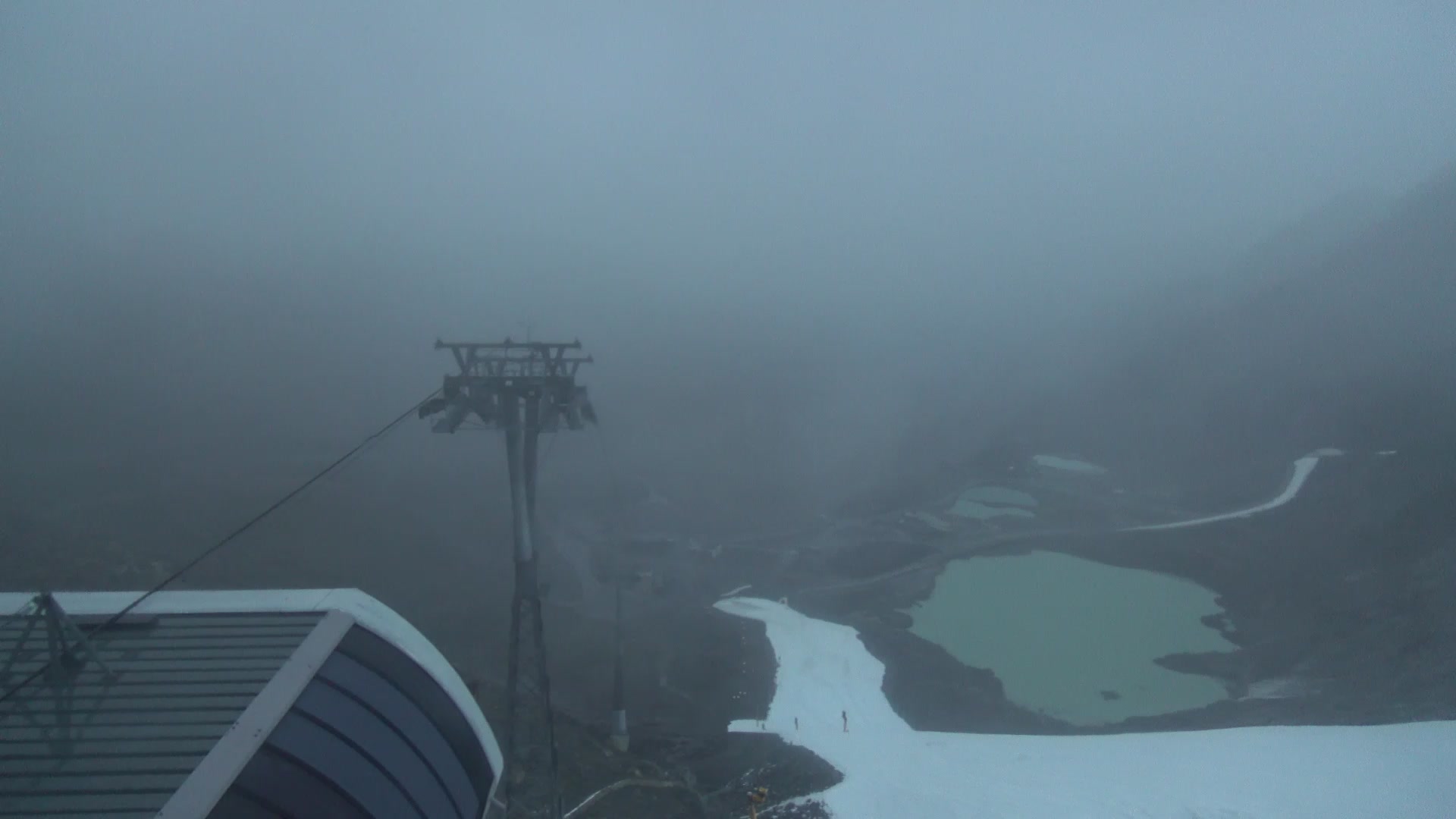 Sölden Schwarze Schneid Mid Station snow cam captured at 5 October 2026 at 6:52 pm GMT+2