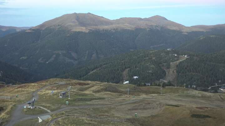 Turracherhöhe Bergbahnen Turracher Höhe snow cam captured at 25 September 2026 at 7:16 pm GMT+2