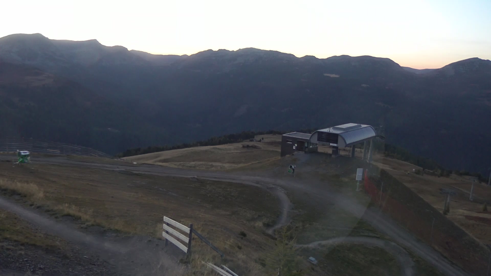 Turracherhöhe Bergbahnen Turracher Höhe snow cam captured at 3 October 2026 at 7:02 pm GMT+2