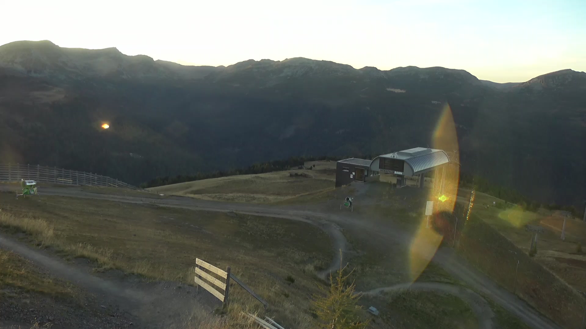 Turracherhöhe Bergbahnen Turracher Höhe snow cam captured at 4 October 2026 at 6:27 pm GMT+2