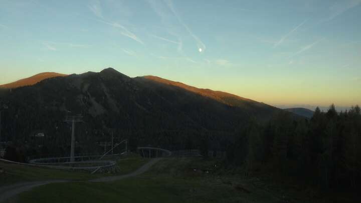 Turracherhöhe Almzeithütte snow cam captured at 23 September 2026 at 6:51 pm GMT+2
