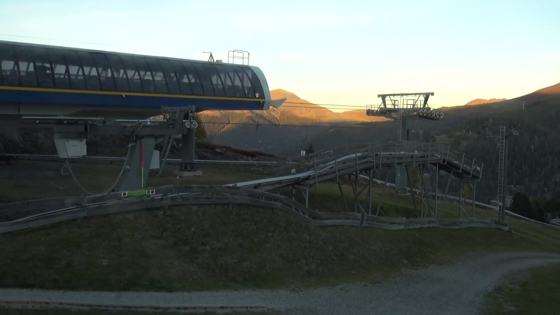 Turracherhöhe Almzeithütte snow cam captured at 4 October 2026 at 6:41 pm GMT+2