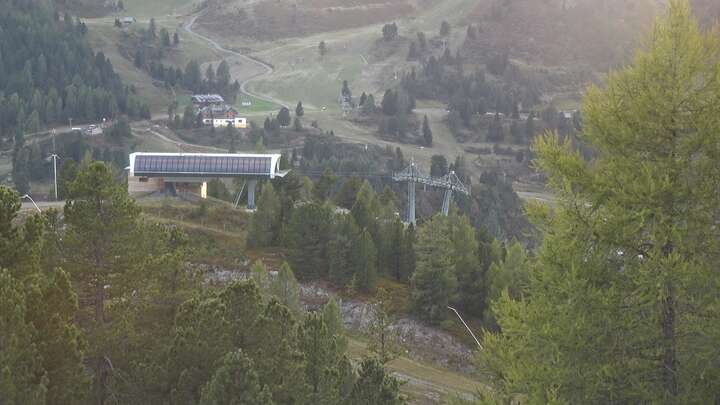 Turracherhöhe Turrachbahn Upper Station snow cam captured at 22 September 2026 at 7:07 pm GMT+2
