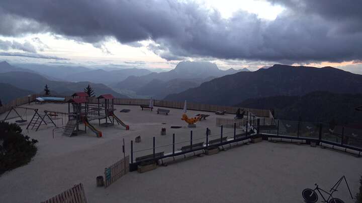 Waidring Kammerkör snow cam captured at 21 September 2026 at 7:25 pm GMT+2