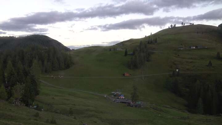 Werfenweng Schnapfenriedl snow cam captured at 14 September 2026 at 7:33 pm GMT+2