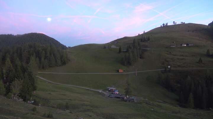 Werfenweng Schnapfenriedl snow cam captured at 23 September 2026 at 7:23 pm GMT+2