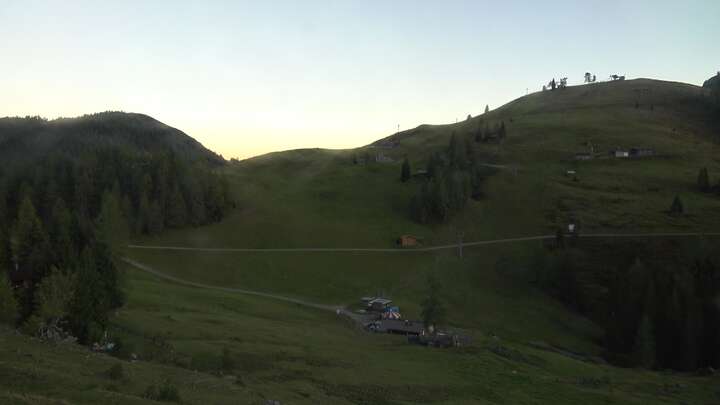 Werfenweng Schnapfenriedl snow cam captured at 26 September 2026 at 7:02 pm GMT+2
