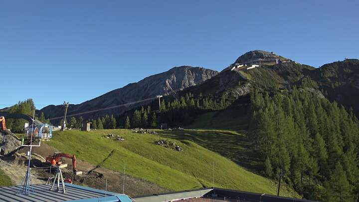 Zauchensee Gamskogelhütte snow cam captured at 15 September 2026 at 6:13 pm GMT+2
