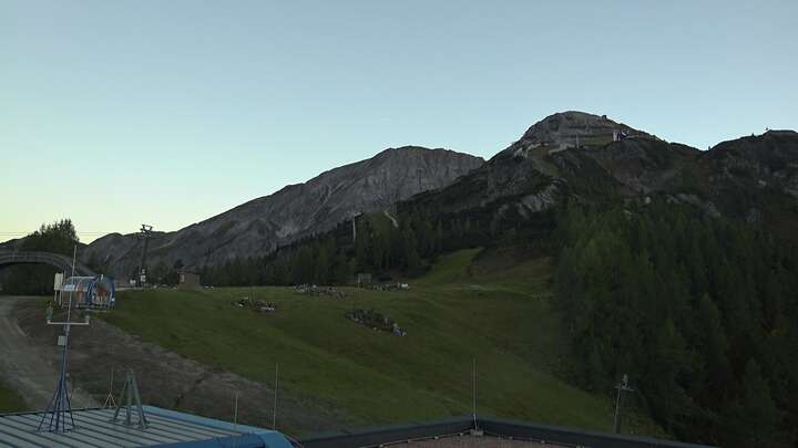 Zauchensee Gamskogelhütte snow cam captured at 28 September 2026 at 6:53 pm GMT+2