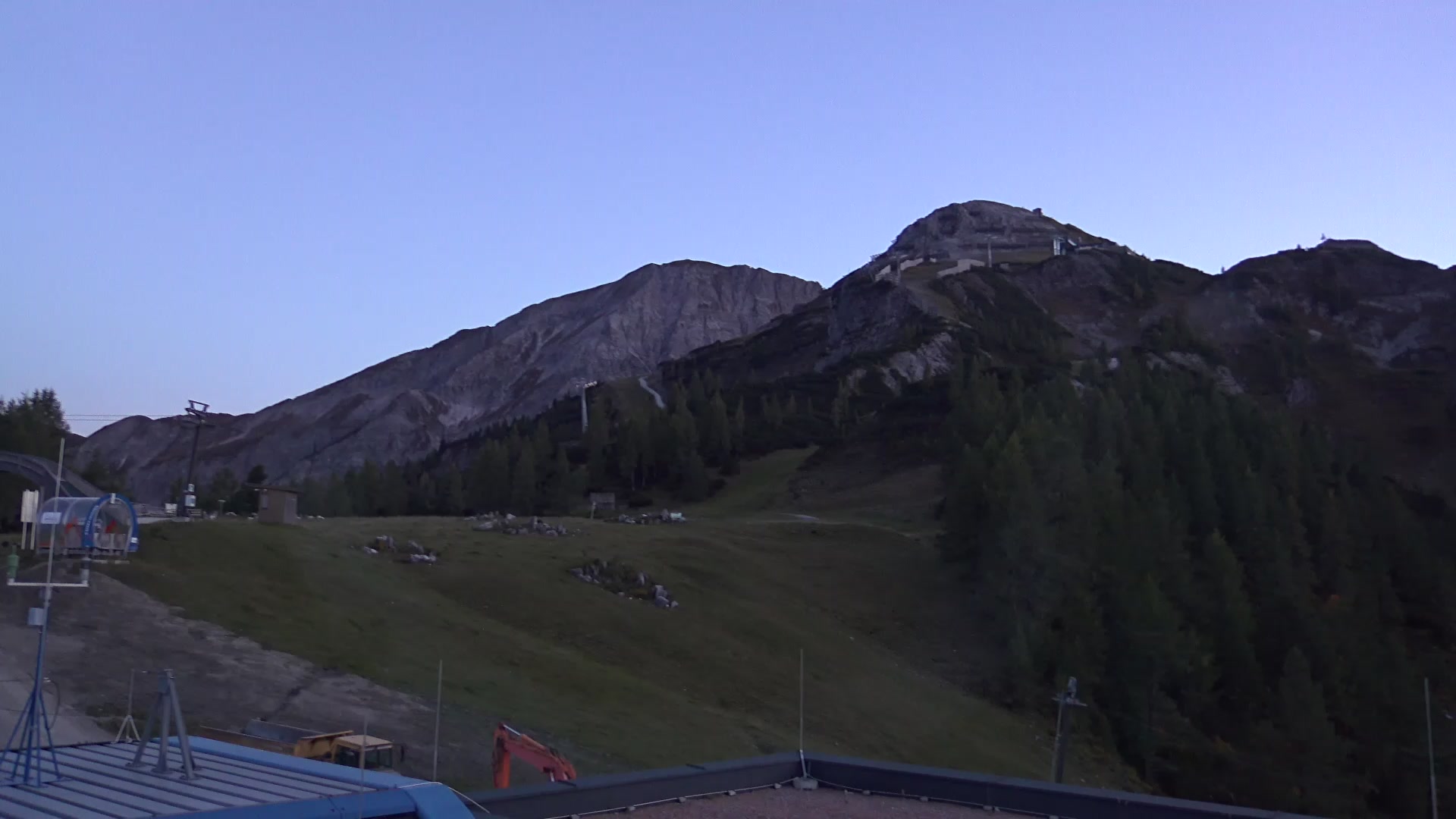 Zauchensee Gamskogelhütte snow cam captured at 3 October 2026 at 6:53 pm GMT+2