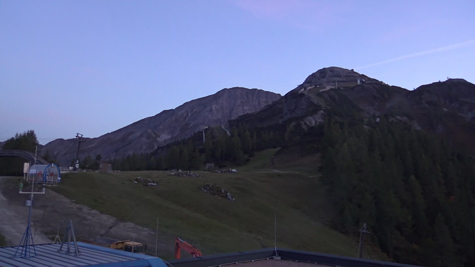 Zauchensee Gamskogelhütte snow cam captured at 4 October 2026 at 7:01 pm GMT+2