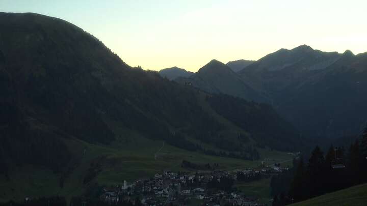 Berwang Sonnalmbahn Upper Station snow cam captured at 25 September 2026 at 7:12 pm GMT+2