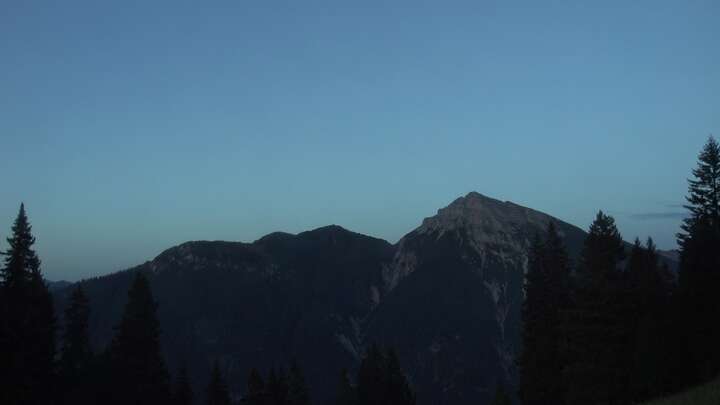 Berwang Sonnalmbahn Upper Station snow cam captured at 28 September 2026 at 7:18 pm GMT+2