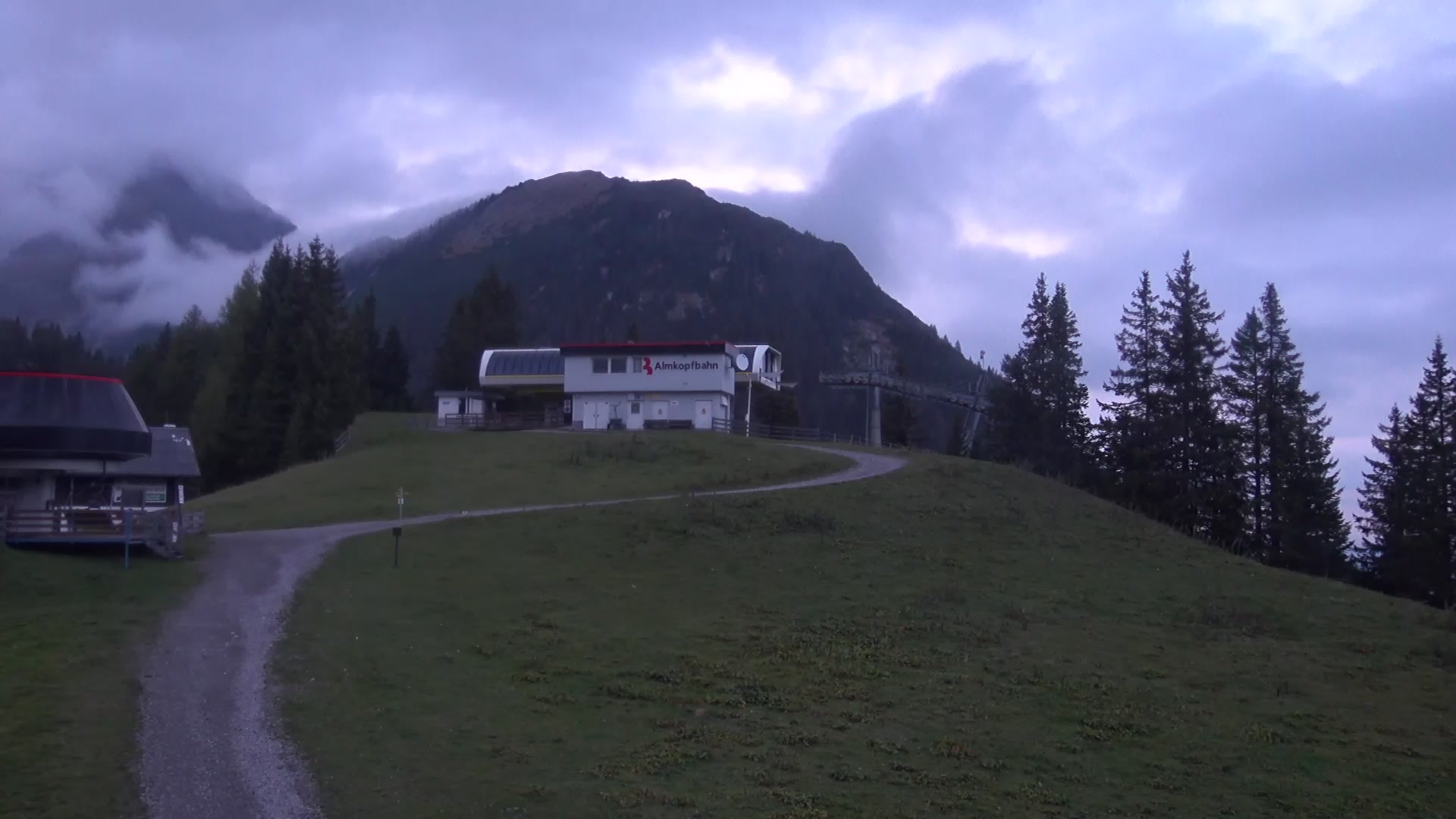 Berwang Sonnalmbahn Upper Station snow cam captured at 3 October 2026 at 6:57 pm GMT+2