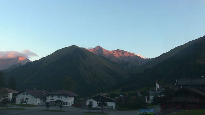Berwang Egghof Sunjet snow cam captured at 22 September 2026 at 7:08 pm GMT+2