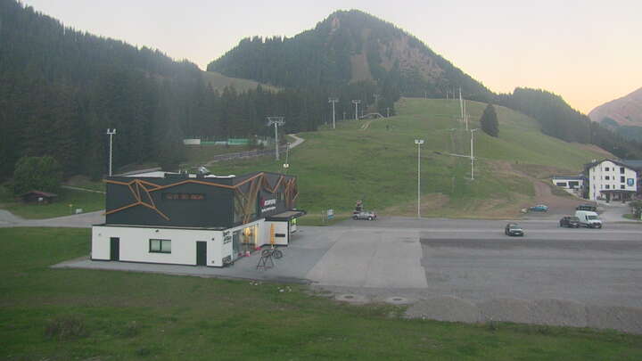 Berwang Egghof Sunjet snow cam captured at 27 September 2026 at 7:16 pm GMT+2
