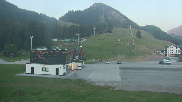 Berwang Egghof Sunjet snow cam captured at 28 September 2026 at 7:18 pm GMT+2