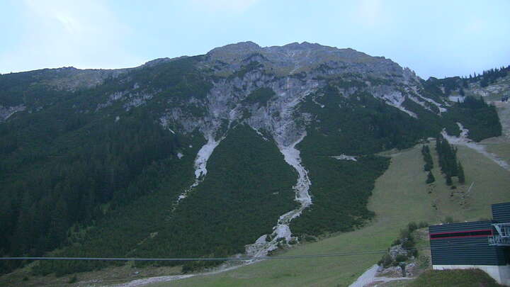 Berwang Thanellerbahn snow cam captured at 13 September 2026 at 7:41 pm GMT+2