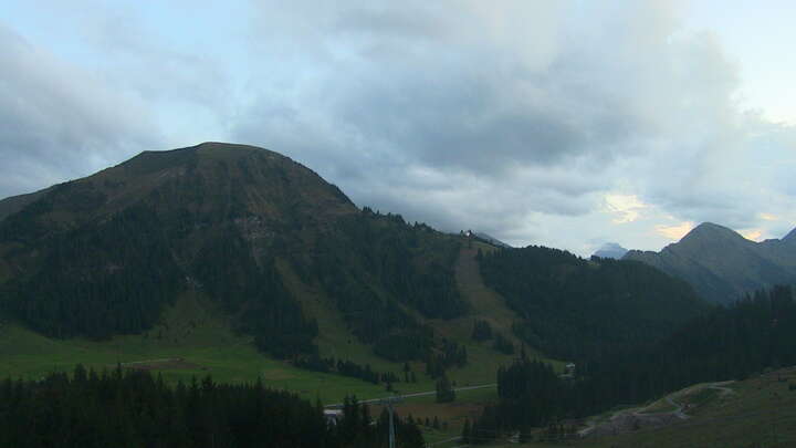 Berwang Thanellerbahn snow cam captured at 18 September 2026 at 7:46 pm GMT+2