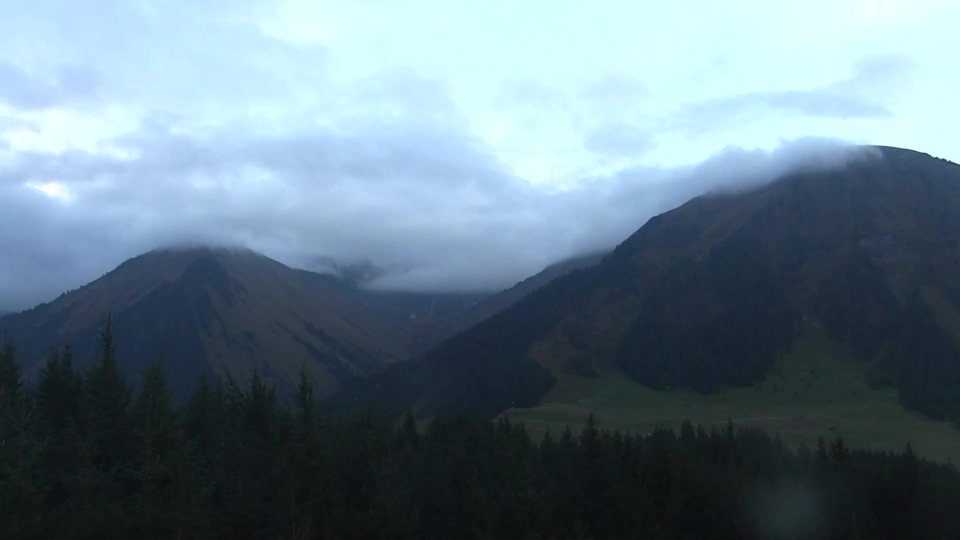 Berwang Thanellerbahn snow cam captured at 3 October 2026 at 6:57 pm GMT+2