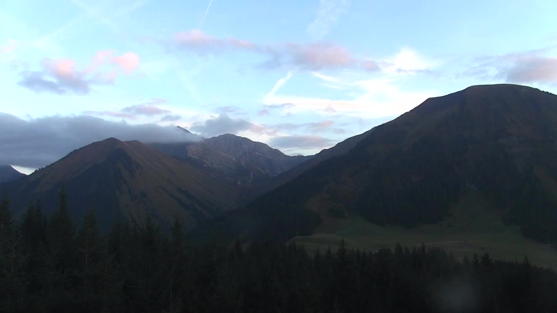 Berwang Thanellerbahn snow cam captured at 4 October 2026 at 6:58 pm GMT+2