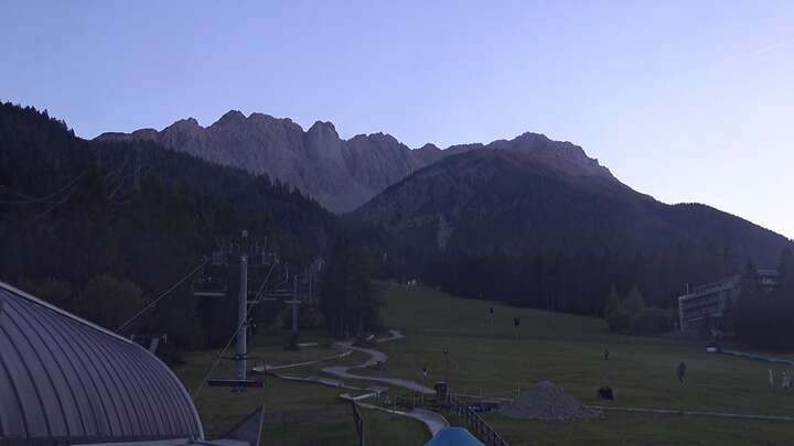Biberwier (Marienberg) Base Station Marienberg snow cam captured at 28 September 2026 at 7:18 pm GMT+2