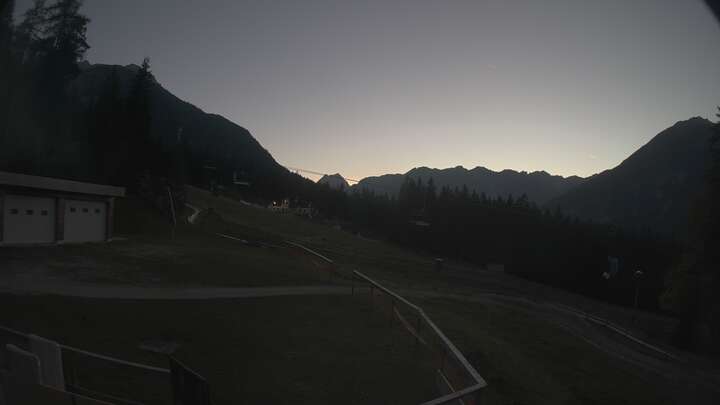 Biberwier (Marienberg) Mid Station Biberwier snow cam captured at 25 September 2026 at 7:28 pm GMT+2