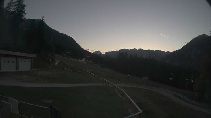 Biberwier (Marienberg) Mid Station Biberwier snow cam captured at 27 September 2026 at 7:16 pm GMT+2