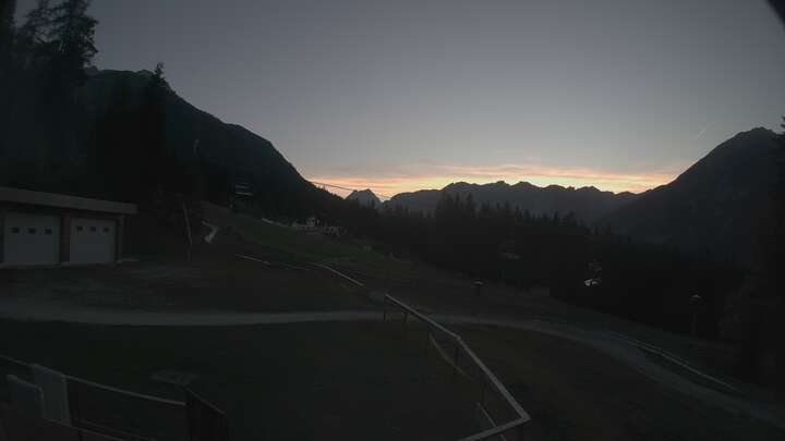 Biberwier (Marienberg) Mid Station Biberwier snow cam captured at 28 September 2026 at 7:18 pm GMT+2